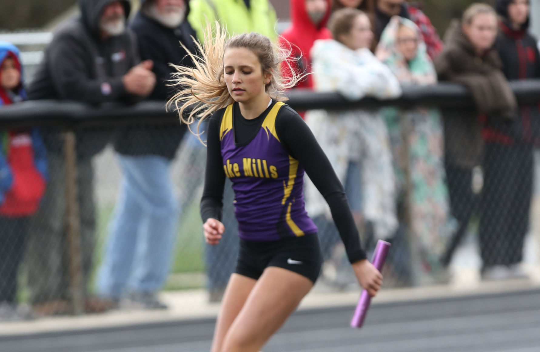 Varsity girls track at Hampton-Dumont 4-09-21-11.jpg